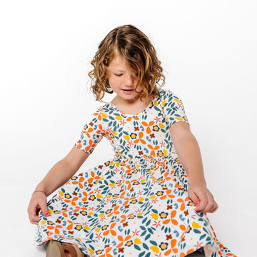 The Short Sleeve Ballet Dress in Lizzie Floral – Alice + Ames